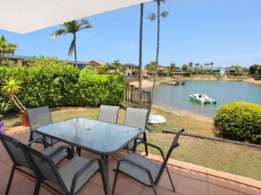 Courtney Cove 1 Comfortable Two Bedroom Apartment on Mooloolaba Canal